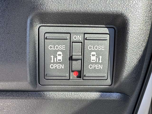 ホンダ Ｎ　ＢＯＸ カスタム ６６０ R7年 (東海) 99