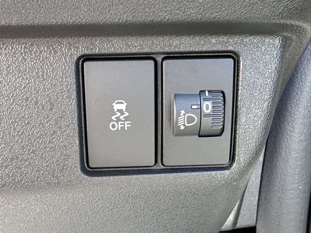 ホンダ Ｎ　ＢＯＸ カスタム ６６０ R7年 (東海) 99