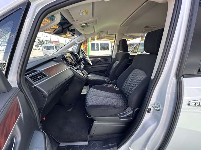 三菱 デリカ　Ｄ：５ ２．２ Ｐ ディーゼルターボ ４ＷＤ R7年 (東海) 99