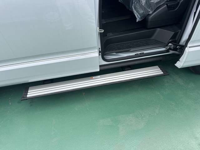 三菱 デリカ　Ｄ：５ ２．２ Ｐ ディーゼルターボ ４ＷＤ R6年 (東海) 99