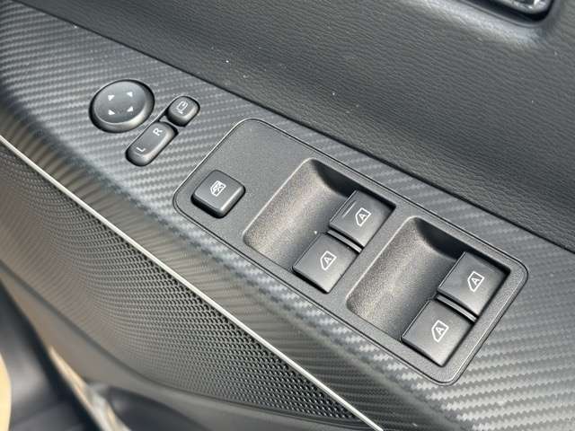 三菱 デリカ　Ｄ：５ ２．２ Ｐ ディーゼルターボ ４ＷＤ R6年 (東海) 99