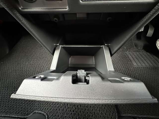 三菱 デリカ　Ｄ：５ ２．２ Ｐ ディーゼルターボ ４ＷＤ R6年 (東海) 99