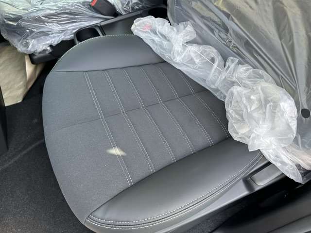 三菱 デリカ　Ｄ：５ ２．２ シャモニー 電動サイドステップ非装着車 ディーゼルターボ ４ＷＤ R7年 (東海) 99