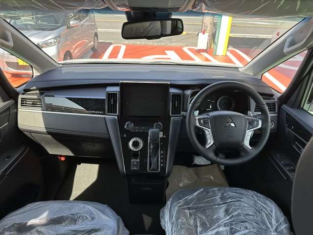 三菱 デリカ　Ｄ：５ ２．２ シャモニー 電動サイドステップ非装着車 ディーゼルターボ ４ＷＤ R7年 (東海) 99