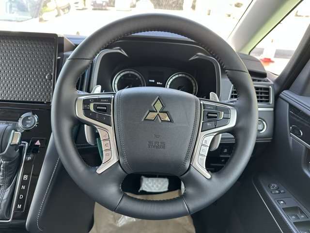 三菱 デリカ　Ｄ：５ ２．２ シャモニー 電動サイドステップ非装着車 ディーゼルターボ ４ＷＤ R7年 (東海) 99