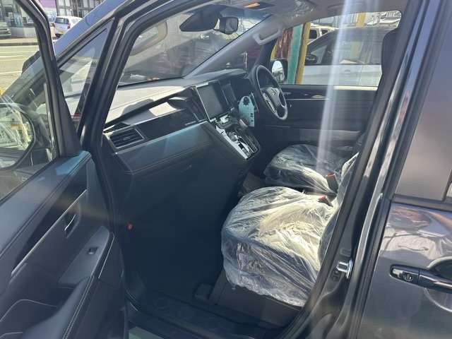 三菱 デリカ　Ｄ：５ ２．２ シャモニー 電動サイドステップ装着車 ディーゼルターボ ４ＷＤ R7年 (東海) 99