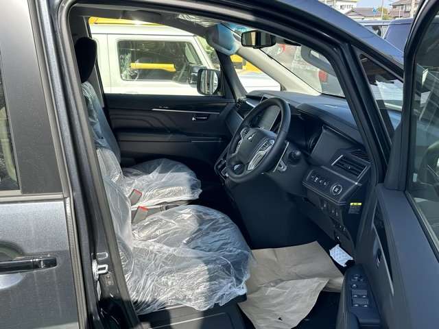 三菱 デリカ　Ｄ：５ ２．２ シャモニー 電動サイドステップ装着車 ディーゼルターボ ４ＷＤ R7年 (東海) 99