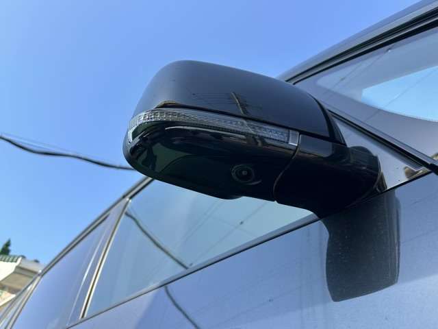 三菱 デリカ　Ｄ：５ ２．２ シャモニー 電動サイドステップ装着車 ディーゼルターボ ４ＷＤ R7年 (東海) 99