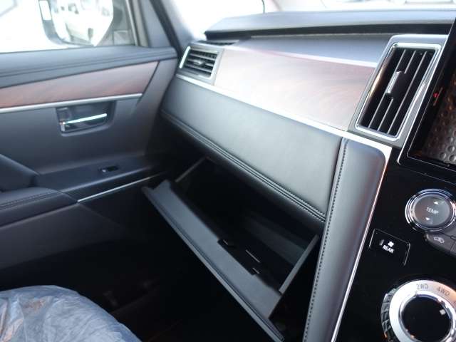 三菱 デリカ　Ｄ：５ ２．２ Ｐ ディーゼルターボ ４ＷＤ R6年 (東海) 99