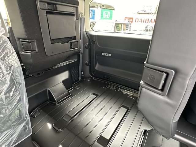 三菱 デリカ　Ｄ：５ ２．２ シャモニー 電動サイドステップ装着車 ディーゼルターボ ４ＷＤ R6年 (東海) 99