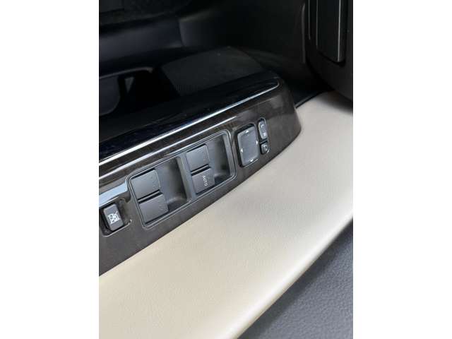 マツダ ＭＰＶ ２．３ ２３Ｓ Ｌパッケージ H22年 (中国) 99