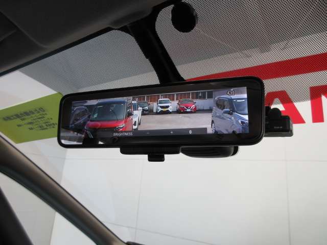 日産 セレナ １．２ Ｅ－ＰＯＷＥＲ ハイウェイスター Ｖ R1年 (九州・沖縄) 99