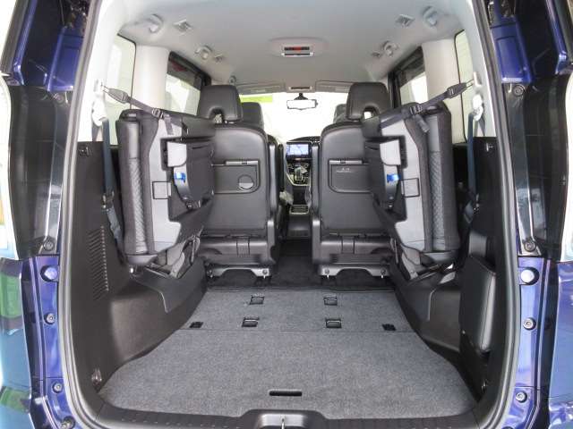 日産 セレナ １．２ Ｅ－ＰＯＷＥＲ ハイウェイスター Ｖ R1年 (九州・沖縄) 99