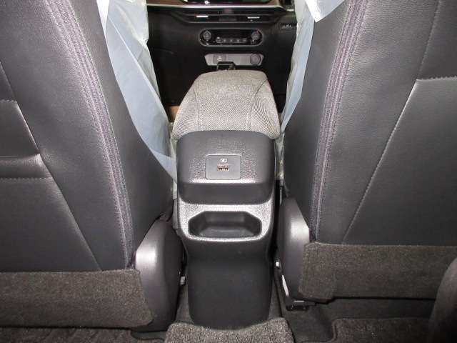 日産 ノートオーラ １．２ Ｇ R5年 (九州・沖縄) 99