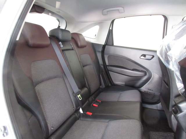 日産 ノートオーラ １．２ Ｇ R5年 (九州・沖縄) 99