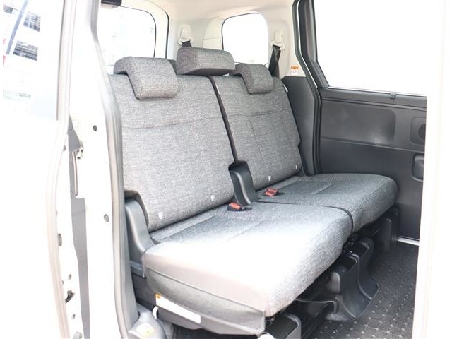 トヨタ シエンタ　ハイブリッド ハイブリッド １．５ Ｚ R5年 (関東) 99