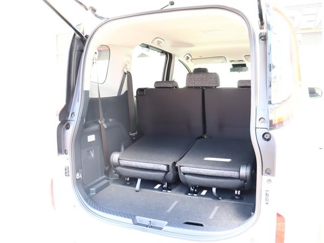 トヨタ シエンタ　ハイブリッド ハイブリッド １．５ Ｚ R5年 (関東) 99