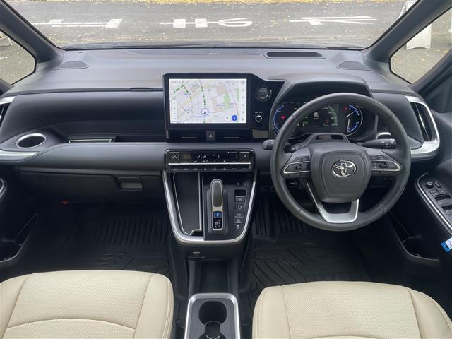 トヨタ ヴォクシー １．８ ハイブリッド Ｓ－Ｚ Ｅ－ＦＯＵＲ ４ＷＤ R5年 (関東) 99