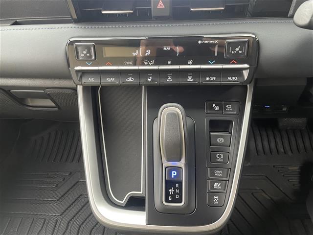 トヨタ ヴォクシー １．８ ハイブリッド Ｓ－Ｚ Ｅ－ＦＯＵＲ ４ＷＤ R5年 (関東) 99