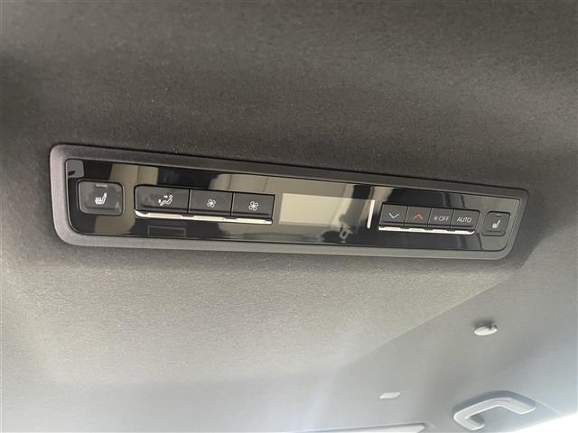 トヨタ ヴォクシー １．８ ハイブリッド Ｓ－Ｚ Ｅ－ＦＯＵＲ ４ＷＤ R5年 (関東) 99