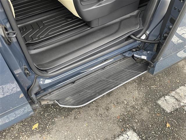 トヨタ ヴォクシー １．８ ハイブリッド Ｓ－Ｚ Ｅ－ＦＯＵＲ ４ＷＤ R5年 (関東) 99