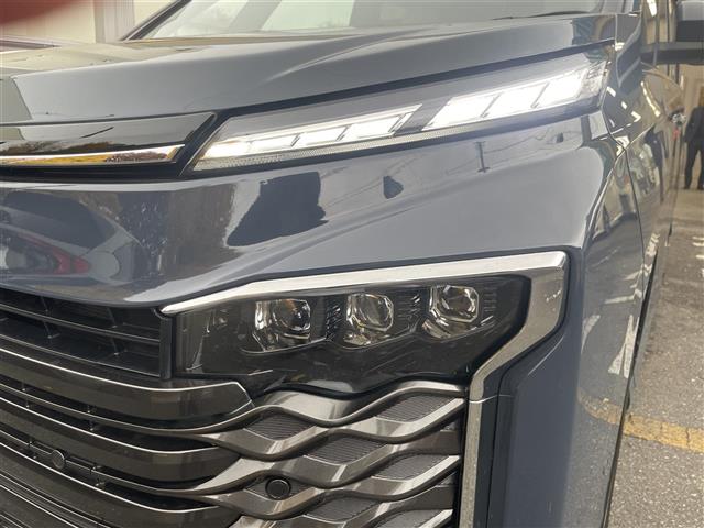 トヨタ ヴォクシー １．８ ハイブリッド Ｓ－Ｚ Ｅ－ＦＯＵＲ ４ＷＤ R5年 (関東) 99