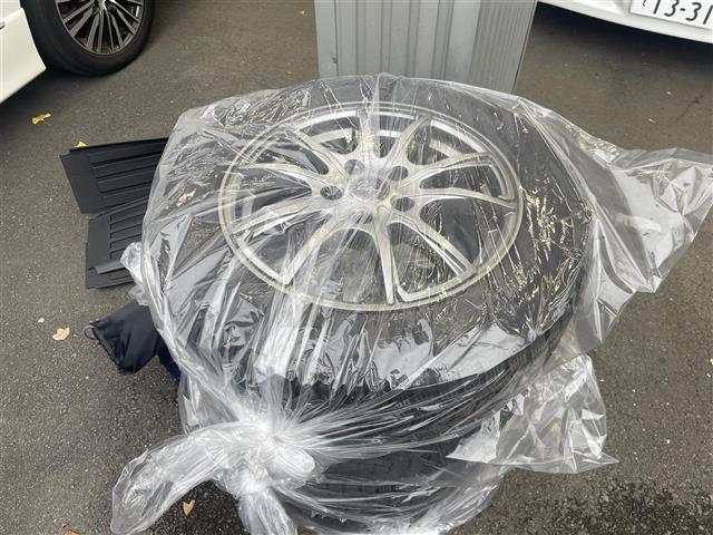 トヨタ ヴォクシー １．８ ハイブリッド Ｓ－Ｚ Ｅ－ＦＯＵＲ ４ＷＤ R5年 (関東) 99