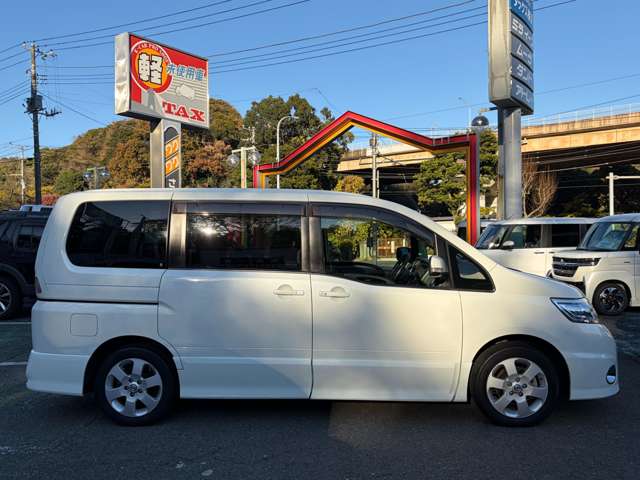 日産 セレナ ２．０ ハイウェイスター Ｖセレクション H22年 (関東) 99