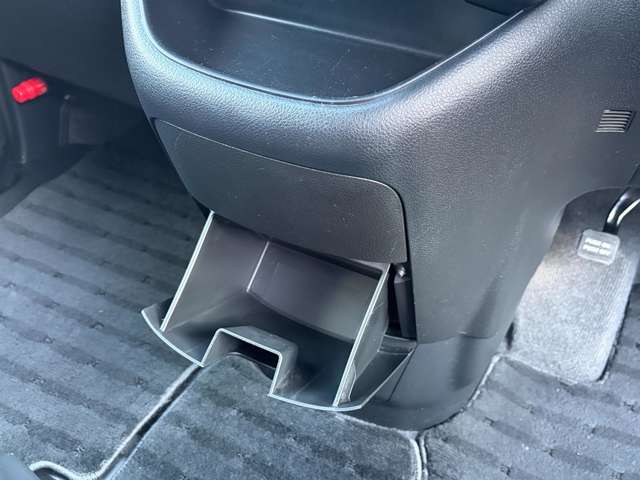 日産 セレナ ２．０ ハイウェイスター Ｖセレクション H22年 (関東) 99