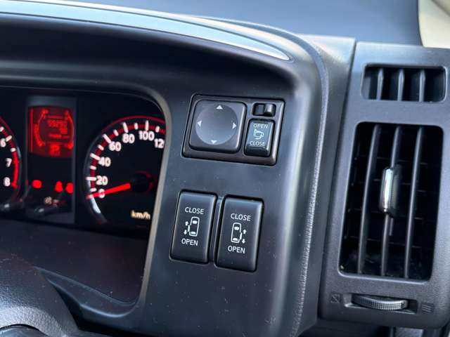 日産 セレナ ２．０ ハイウェイスター Ｖセレクション H22年 (関東) 99