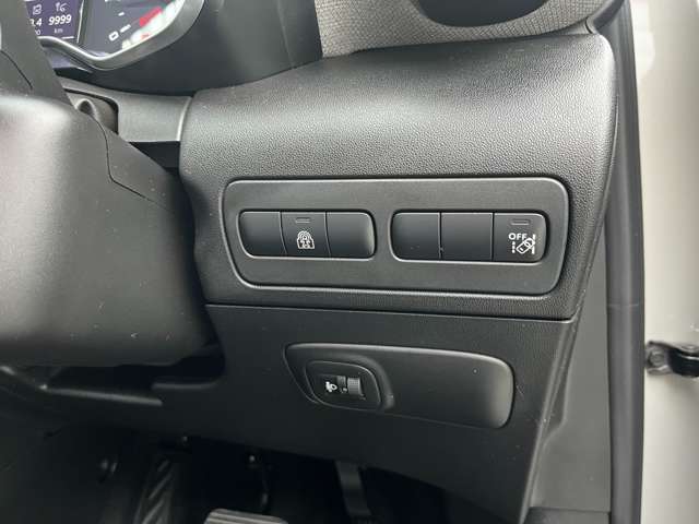 シトロエン Ｃ３　エアクロス　ＳＵＶ シャイン　パッケージ R2年 (関東) 99