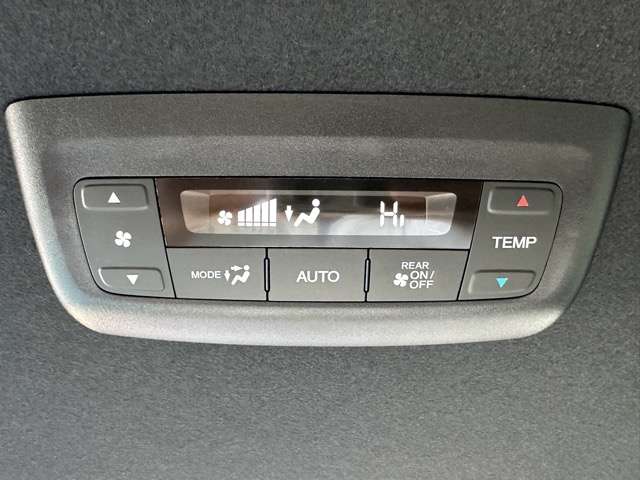 ホンダ ステップワゴン　ハイブリッド ２．０ Ｅ：ＨＥＶ スパーダ R7年 () 99