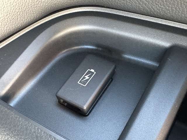 ホンダ ステップワゴン　ハイブリッド ２．０ Ｅ：ＨＥＶ スパーダ R7年 () 99