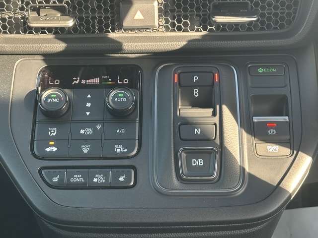 ホンダ ステップワゴン　ハイブリッド ２．０ Ｅ：ＨＥＶ スパーダ R7年 () 99