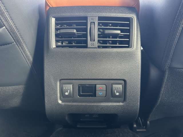 三菱 アウトランダーＰＨＥＶ ＰＨＥＶ ２．４ Ｐ ４ＷＤ R5年 () 99