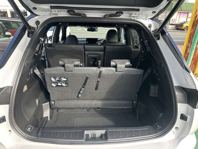 三菱 アウトランダーＰＨＥＶ ＰＨＥＶ ２．４ Ｐ ４ＷＤ R5年 () 99