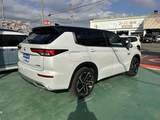 三菱 アウトランダーＰＨＥＶ ＰＨＥＶ ２．４ Ｐ ４ＷＤ R5年 () 99