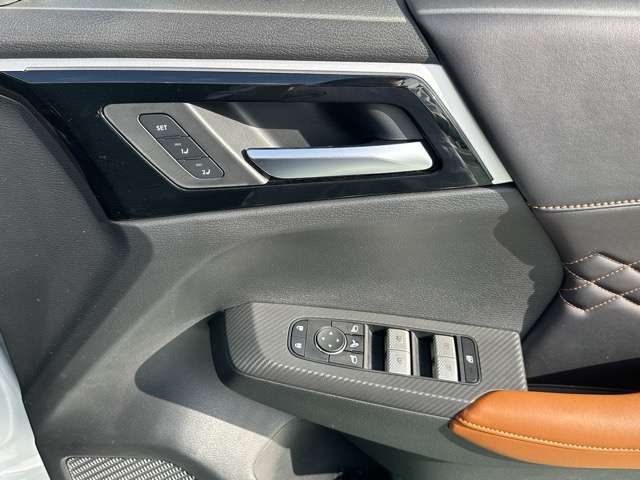 三菱 アウトランダーＰＨＥＶ ＰＨＥＶ ２．４ Ｐ ４ＷＤ R5年 () 99