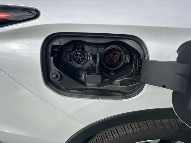 三菱 アウトランダーＰＨＥＶ ＰＨＥＶ ２．４ Ｐ ４ＷＤ R5年 () 99