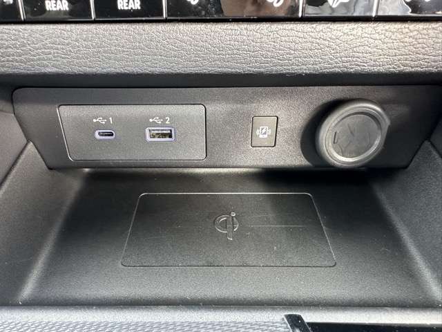 三菱 アウトランダーＰＨＥＶ ＰＨＥＶ ２．４ Ｐ ４ＷＤ R5年 () 99