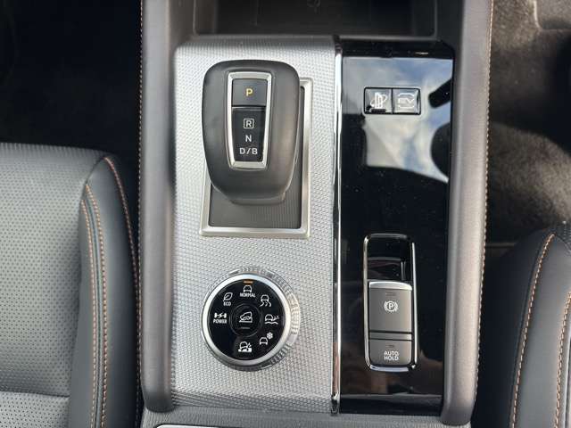 三菱 アウトランダーＰＨＥＶ ＰＨＥＶ ２．４ Ｐ ４ＷＤ R5年 () 99