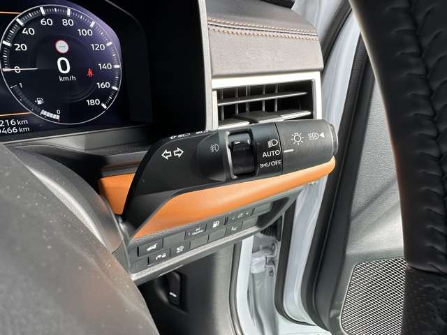 三菱 アウトランダーＰＨＥＶ ＰＨＥＶ ２．４ Ｐ ４ＷＤ R5年 () 99