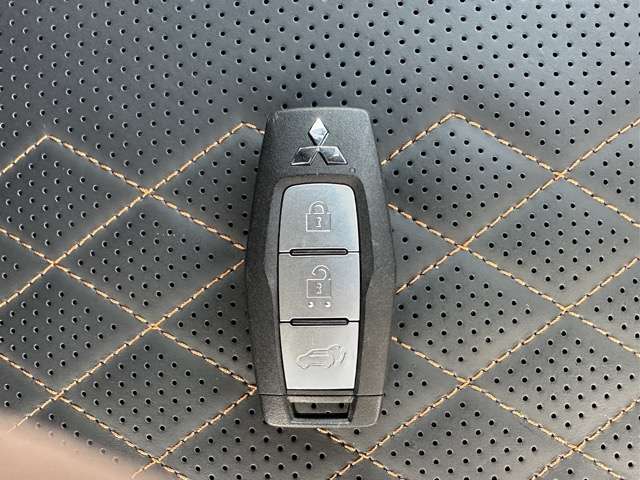 三菱 アウトランダーＰＨＥＶ ＰＨＥＶ ２．４ Ｐ ４ＷＤ R5年 () 99