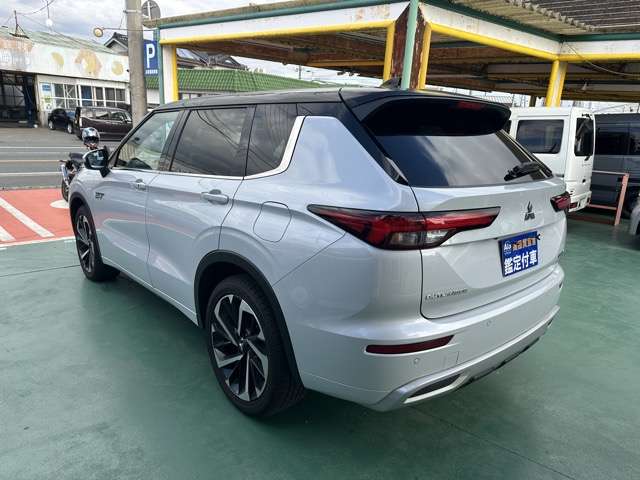 三菱 アウトランダーＰＨＥＶ ＰＨＥＶ ２．４ Ｐ ４ＷＤ R5年 () 99