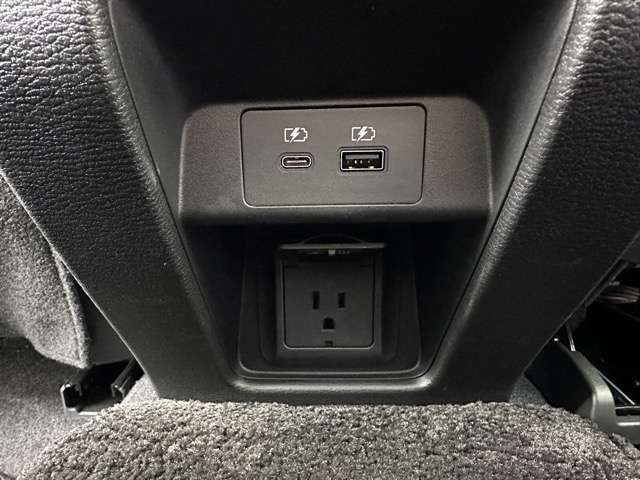 三菱 アウトランダーＰＨＥＶ ＰＨＥＶ ２．４ Ｐ ４ＷＤ R5年 () 99