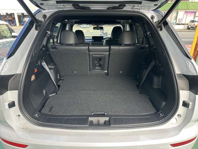 三菱 アウトランダーＰＨＥＶ ＰＨＥＶ ２．４ Ｐ ４ＷＤ R5年 () 99