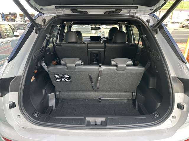 三菱 アウトランダーＰＨＥＶ ＰＨＥＶ ２．４ Ｐ ４ＷＤ R5年 () 99