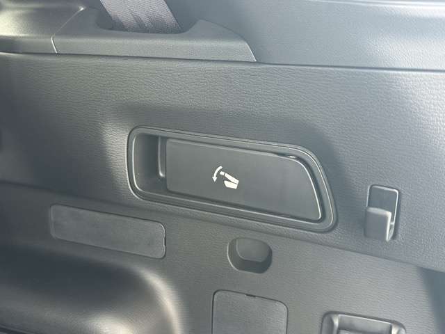 三菱 アウトランダーＰＨＥＶ ＰＨＥＶ ２．４ Ｐ ４ＷＤ R5年 () 99