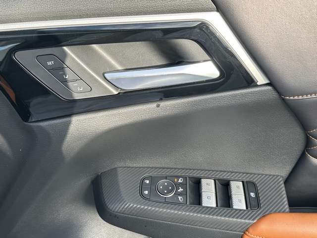 三菱 アウトランダーＰＨＥＶ ＰＨＥＶ ２．４ Ｐ ４ＷＤ R5年 () 99