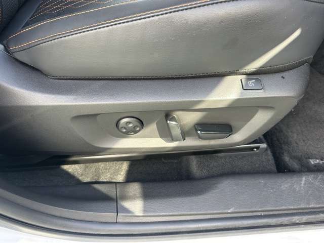 三菱 アウトランダーＰＨＥＶ ＰＨＥＶ ２．４ Ｐ ４ＷＤ R5年 () 99